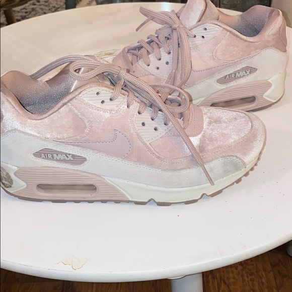 nike air max pink velvet